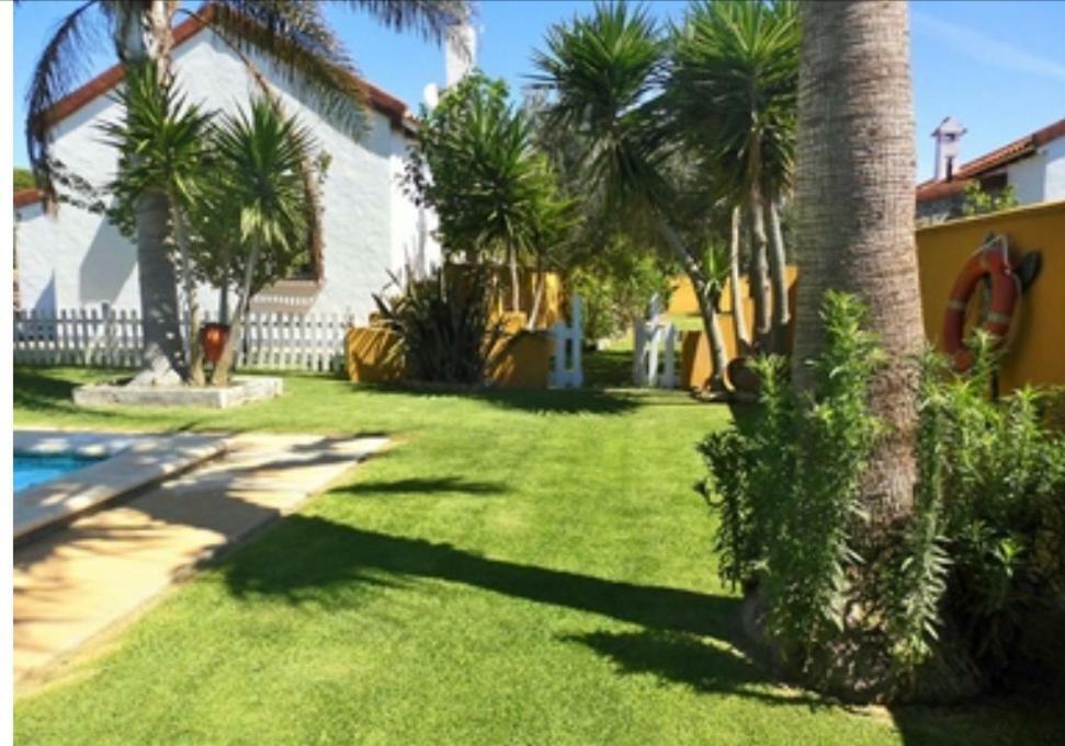 Chalet La Huerta Con Piscina Y Wifi Conil De La Frontera Esterno foto