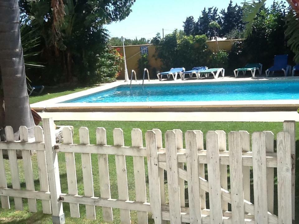 Chalet La Huerta Con Piscina Y Wifi Conil De La Frontera Esterno foto