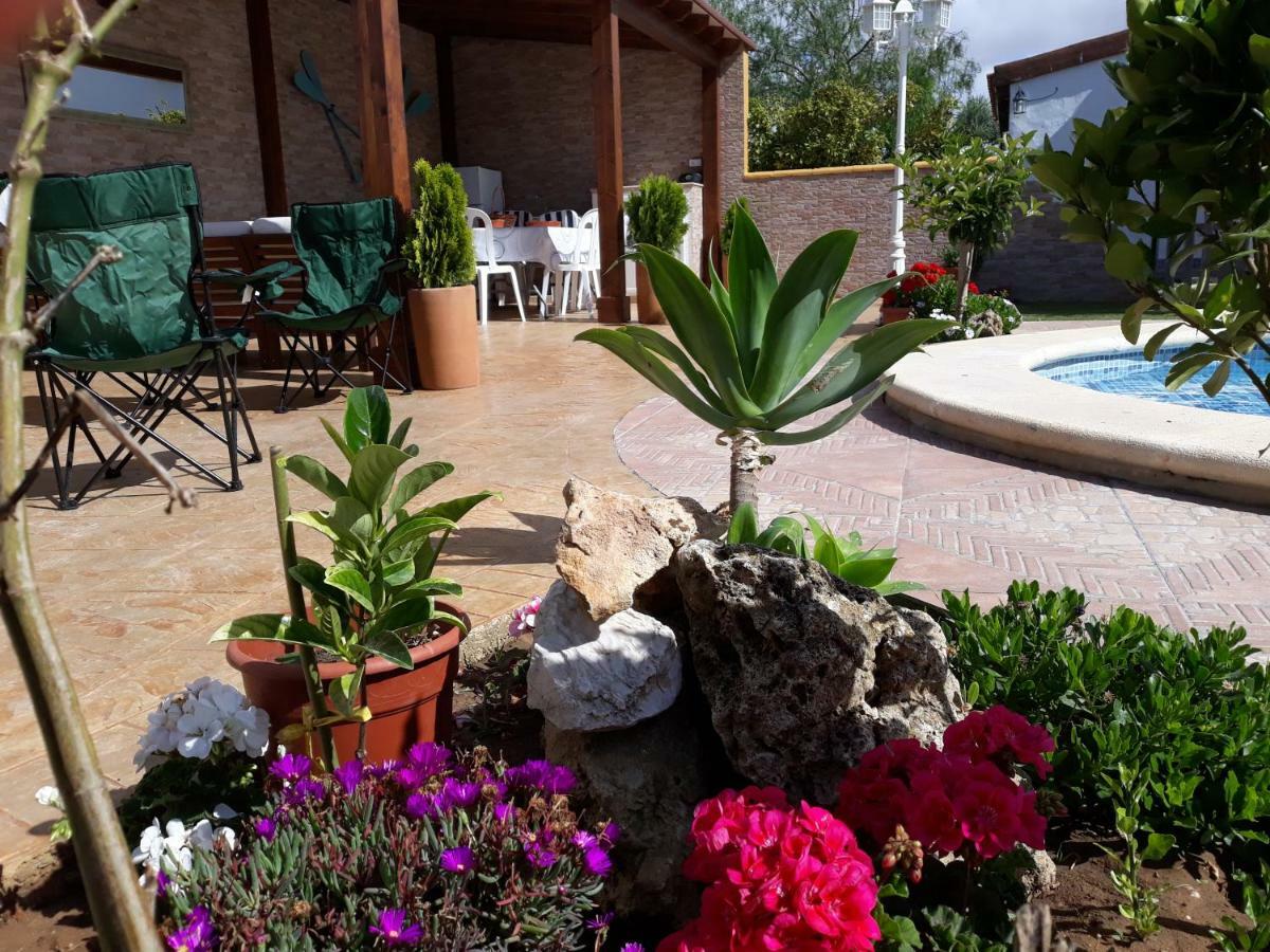 Chalet La Huerta Con Piscina Y Wifi Conil De La Frontera Esterno foto